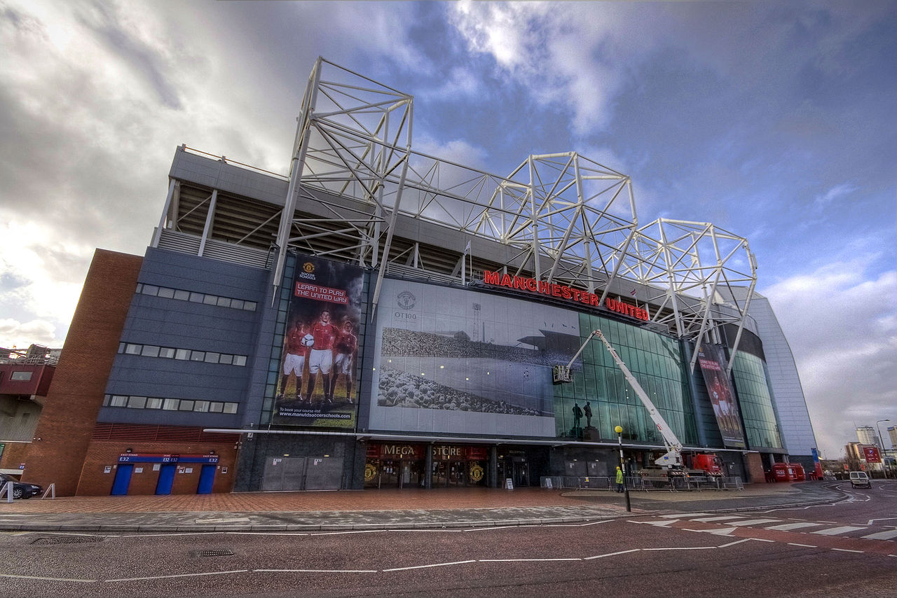 1280px-Old_trafford_february_2010.jpg