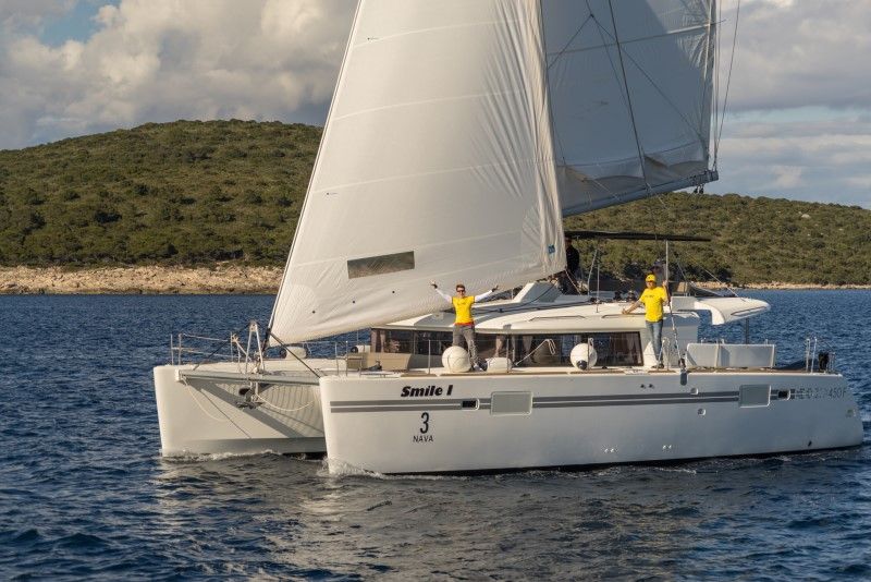 Catamarans (1) (800 x 534).jpg