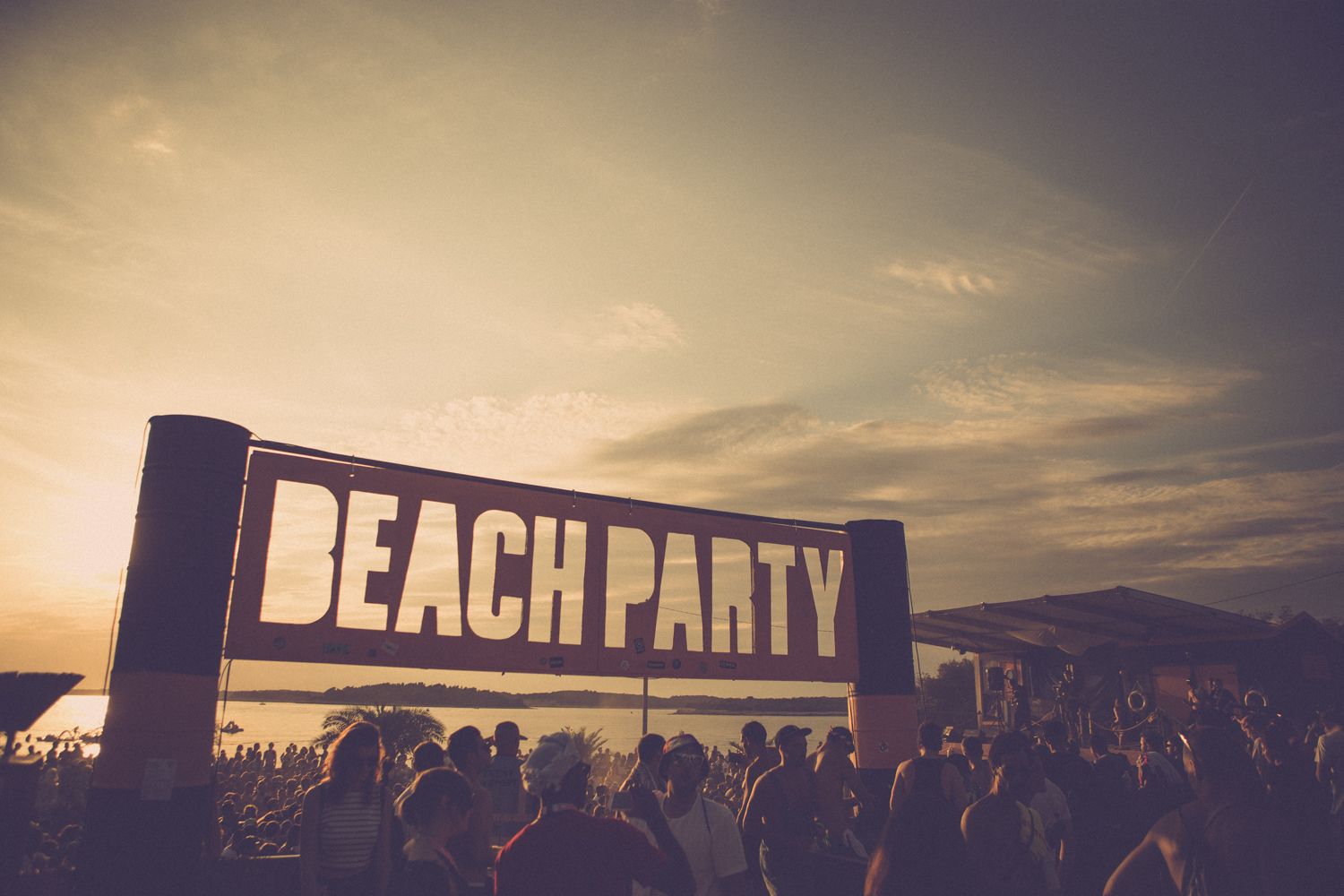 Beach Party Dan Medhurst