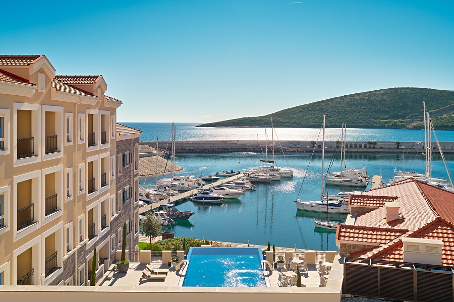 Deluxe_Suite_-_Terrace_view__The_Chedi_Lustica_Bay_Hotel__Montenegro_27.jpg