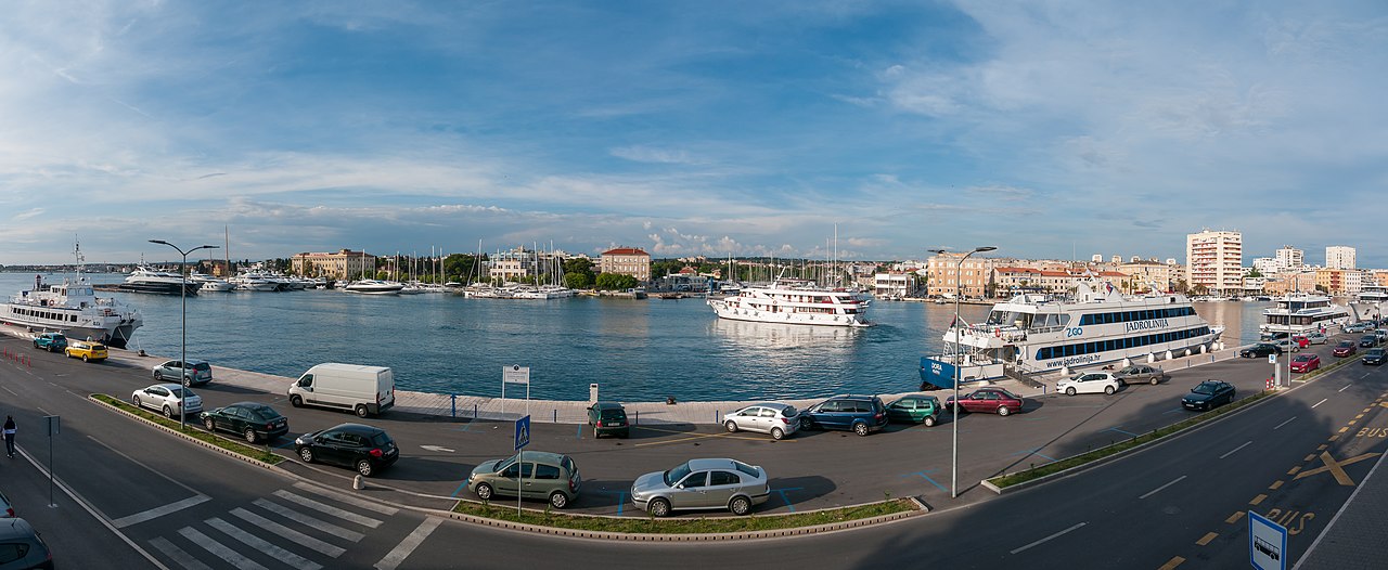 Harbour_Zadar_P1080834-Pano.jpg