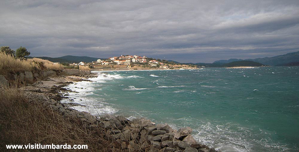 beach-lumbarda-winter-wind5.jpg