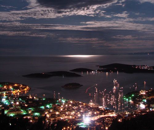 Pakleni Islands by night