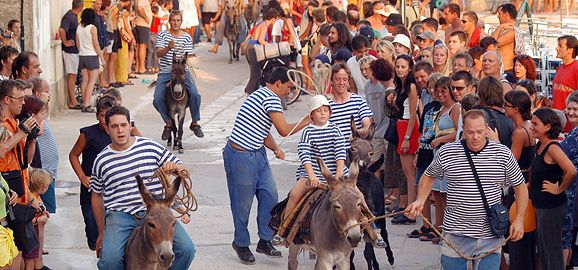 saljske uzance festa tz dugi otok www dugiotok hr.jpg