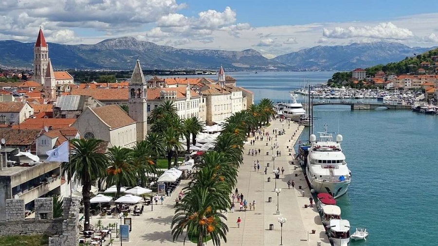 trogir-riva.jpg