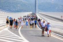 Drivers and Pedestrians Warned About Taking Pelješac Bridge Photos: It's Dangerous!