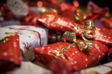 Red Cross Croatia Starts Distributing Christmas Gifts to Banovina Children