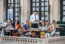 Croatia Still Lacking Five to Ten Thousand Tourist Workers