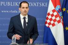Minister: Pilots to be Provided with Full Legal Support