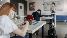 Science and Education Minister Says Cancellation of Mask Mandate in Schools to be Considered