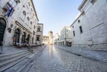 Film Crews in Dubrovnik with Nowhere to Eat and Drink? Mayor Urges Cafes and Restaurants to Open