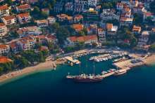 President Calls on Makarska Citizens to Absorb As Much EU Money As Possible