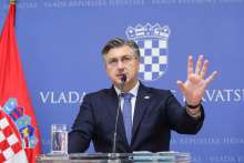 PM Says Gov't Won't Step Down, No Early Election