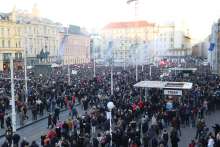 Thousands Protest in Zagreb against COVID-19 Certificates