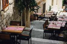 Business Owners Want Croatian Cafes, Restaurants Open from February 1st